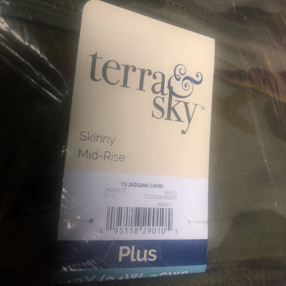 Terra and Sky Women’s Plus Size High Waist Camo Jeggings Size 3X (24W-26W) NWT - Picture 12 of 12